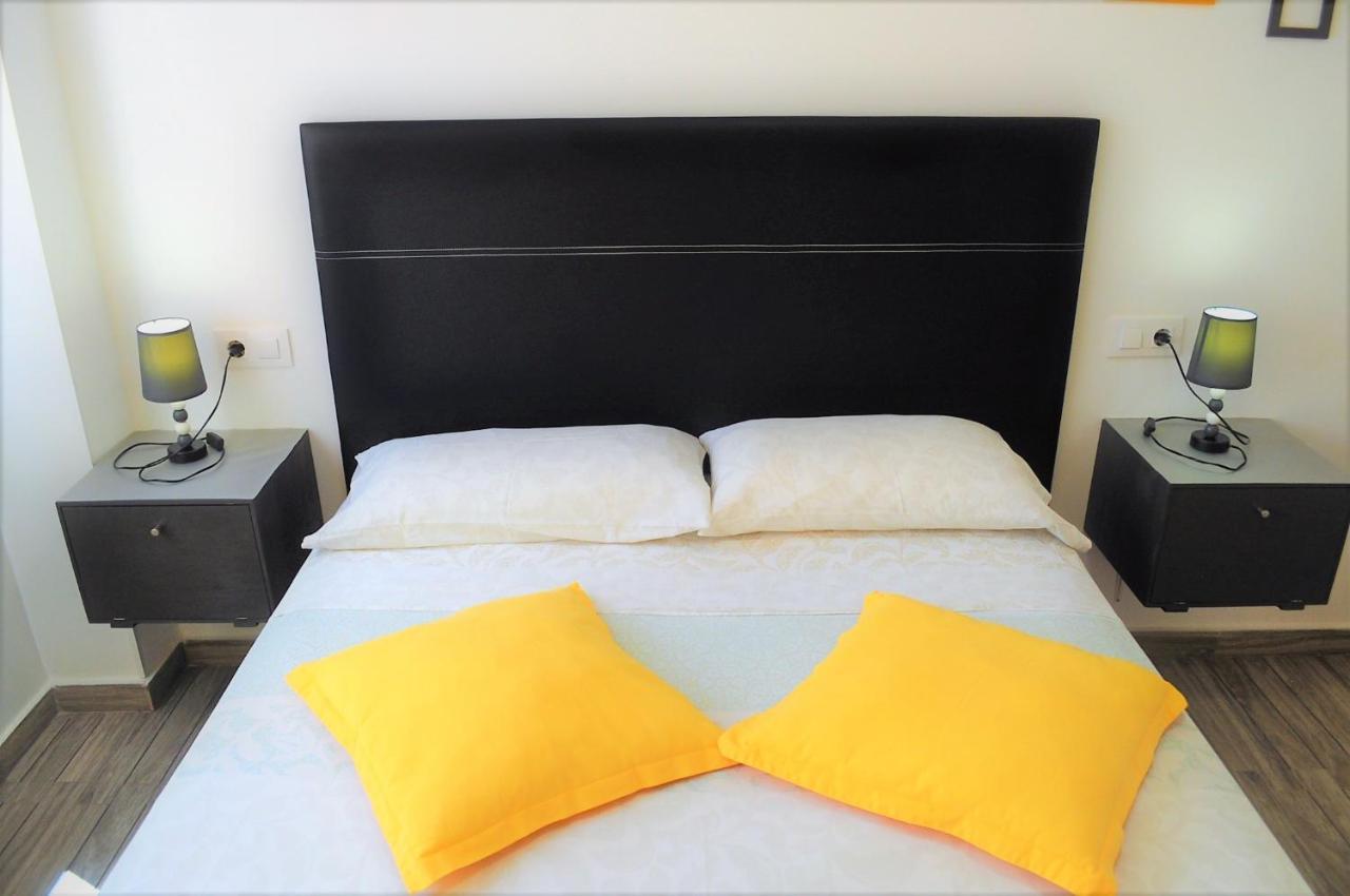 Cris Sol Apartments Los Cristianos  Exteriör bild